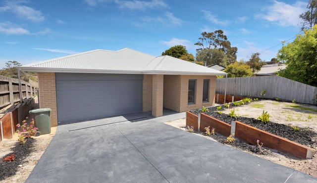Anira: A Stylish New Escape in Lakes Entrance