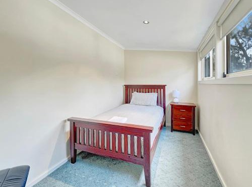 Apsley Cottage Hosted by Halls Gap Accommodation