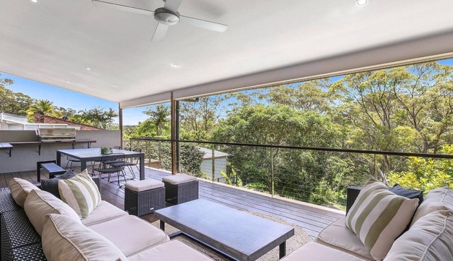 AVOCA COAST HOUSE | Pool , WIFI | Accom Holidays