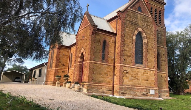 Awesome church with modern 2 bedroom house attached