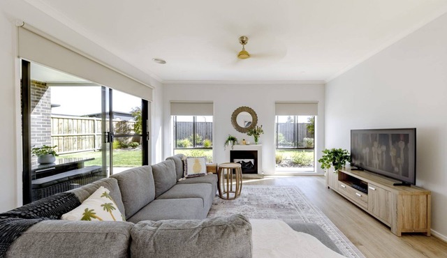 Banksia Retreat a family friendly beautiful home in The Point estate