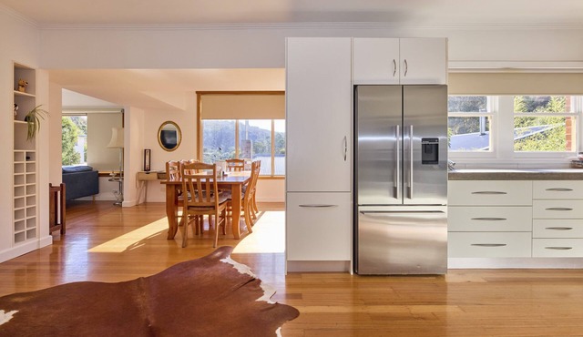 Basin Road Guesthouse | Walk to Cataract Gorge & CBD