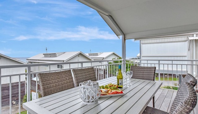 Bay Breeze at Caves Beach Villas