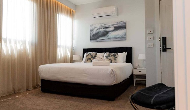 Bay of Fires Holiday Suites ~ Suite 1