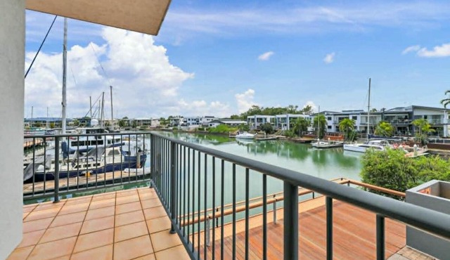 Bayview Fishing Paradise: NT Luxury Marina Escape
