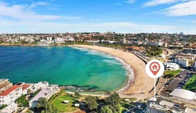 Beachfront Bondi Studio with Aircon