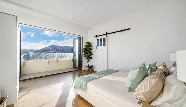 Beachside living just footsteps from Bondi Beach!