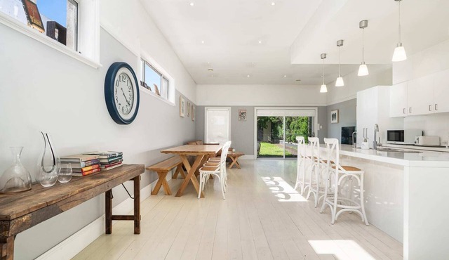 Beautiful Byng Cottage - CBD Location - Free Wifi