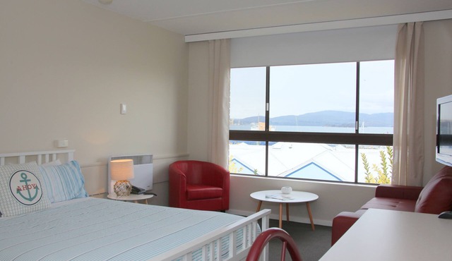 Beauty Point Waterfront Hotel