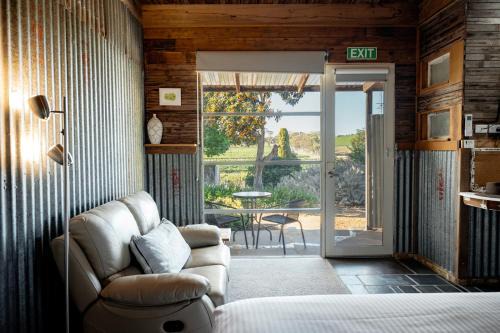 Bed in a Shed Vineyard Stay