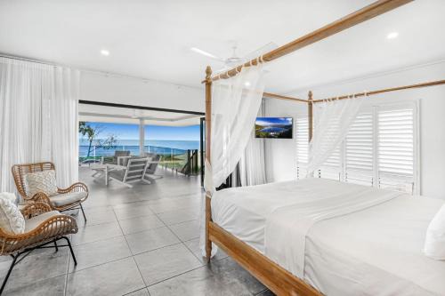 Belle Escapes Beachfront Luxury Home 53 Arlington Clifton Beach in Palm Cove
