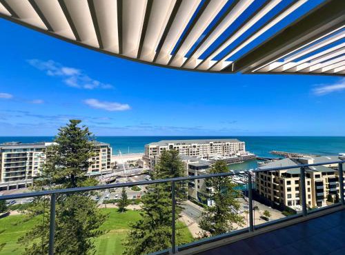 Belle Escapes - Glenelg Skyline Penthouse