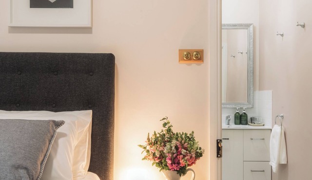 Benambra Queenscliff - Rosebud room in Queenscliff
