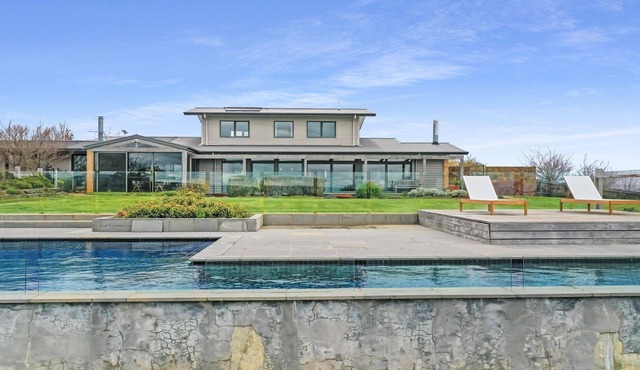Beolite Retreat - Mansfield, Merrijig, Mt Buller Luxury Farm Stay