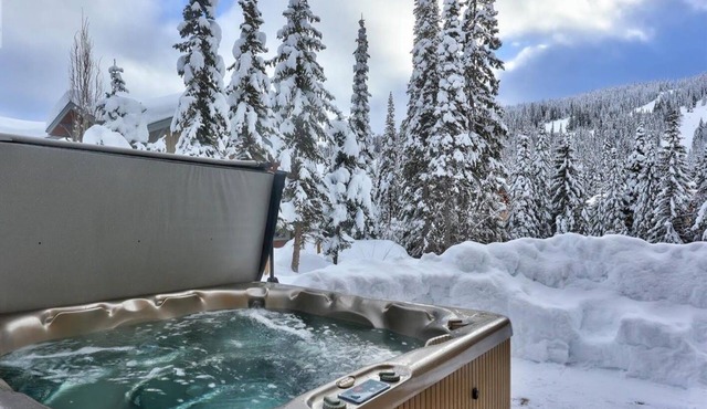 BEST LOCATION! Steps from the Village, Private Garage + 4 Parking Spots! in Sun Peaks