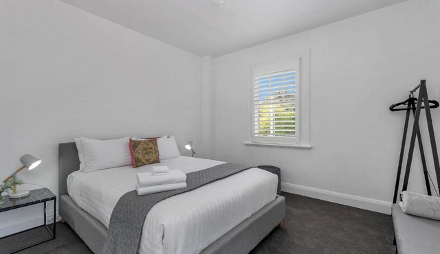 Best on Letitia Central spacious stylish sleeps 6 in Hobart