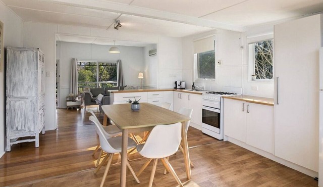 Blairgowrie Bungalow House 300 metres to Bay Beach