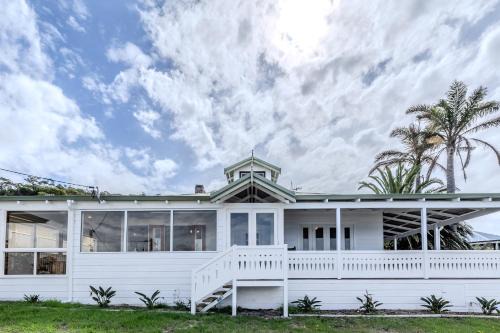 Blue Horizon House by The BNB Collection