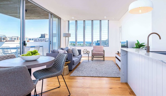Bondi Amari Seven Zero One with Balcony and View