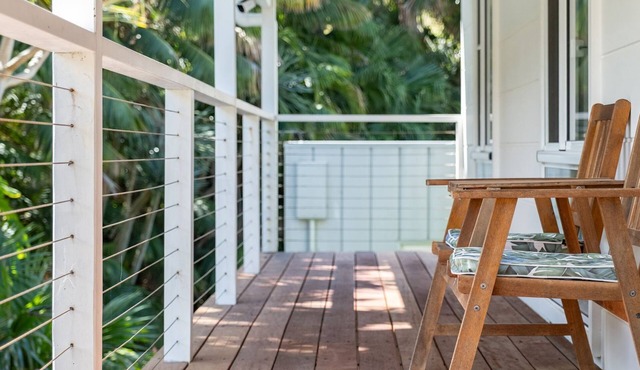 Boo's Place - Beautiful spacious pet friendly home a short walk from Blueys Beach