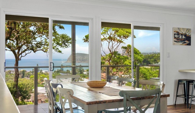 "Boronia Beach House" - Amazing Ocean Views