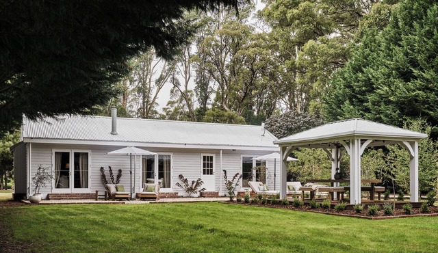 Boutique Sanctuary | Wood Fire | Walk to Town