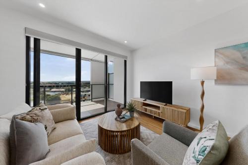 Brand New 2 Bed Apartment with City Views