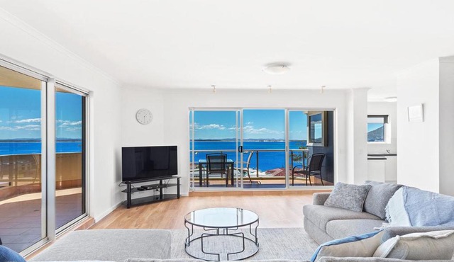 Breakwater Apartment 402