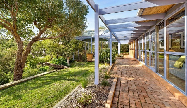 Breamlea Beach House 3