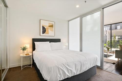 Bright 1BR Apartment Near Maribyrnong River in Melbourne