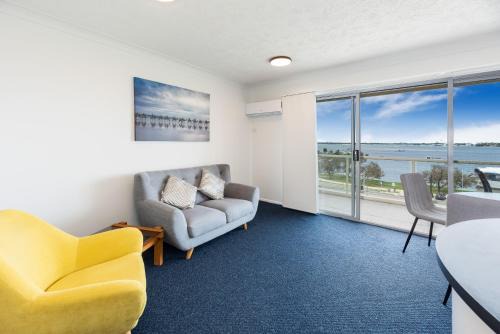 Broadwater view in southport 1b in Gold Coast