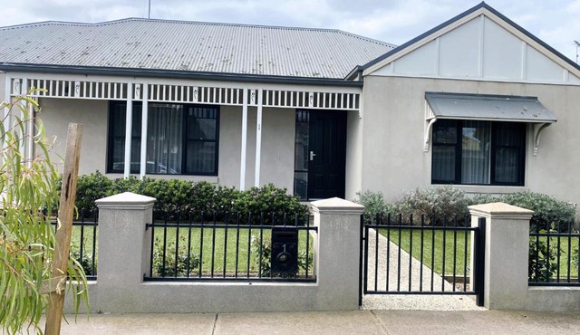 BROWNBILL STREET GEELONG a 2 Bedroom Unit located in the heart of East Geelong