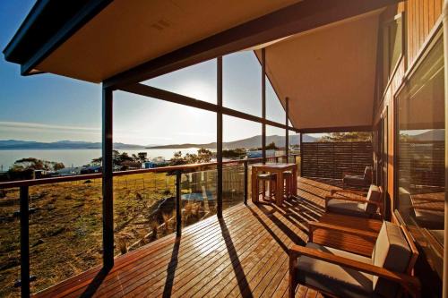 Bruny Island Sunset Retreat