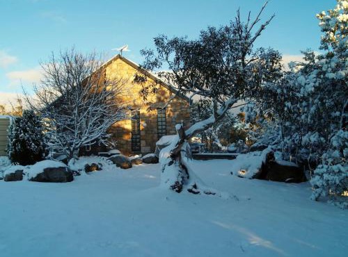 Bush Rock Touchdown Cottages
