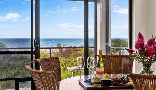 Busselton Beachfront Family Holiday Home