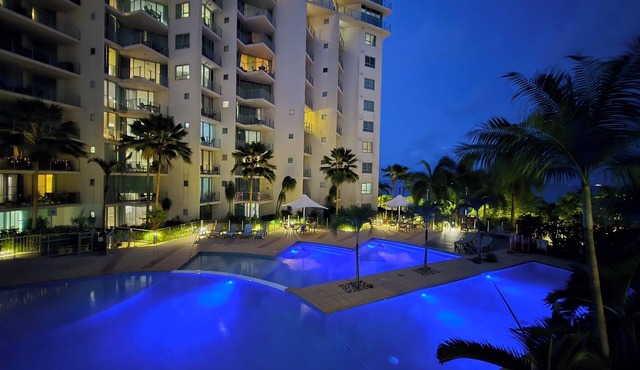 Cairns Tropical Reefside Retreat