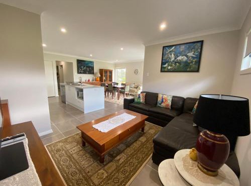 Camellia Cottage Farm Stay