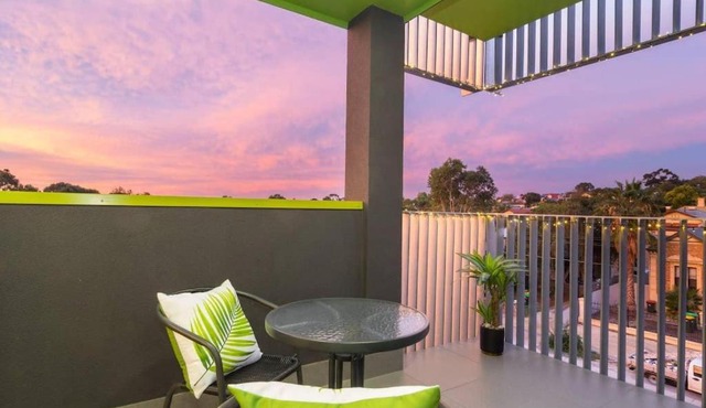Canopy at 44 Ovingham