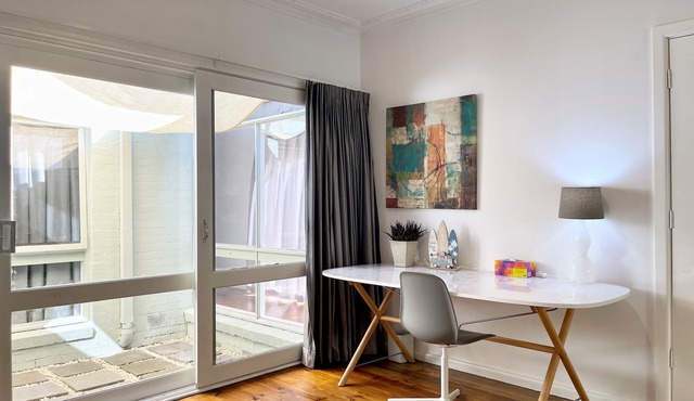 Capelink Atop Prestigious Oliver's Hill: Longer Stay Welcome
