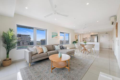 Capital Panorama Central City Escape w Pool and Gym