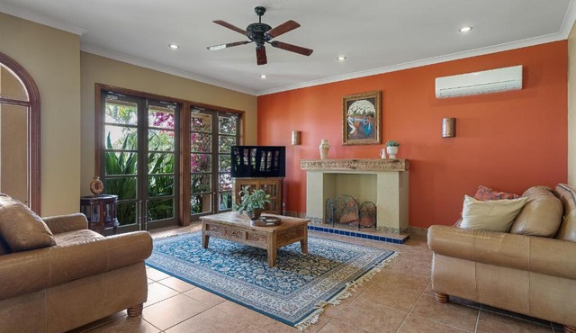 Casa Pacifica - Luxury Waterfront Villa Escape!