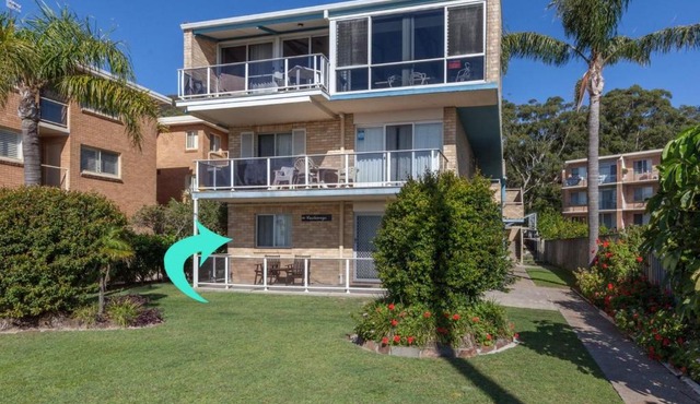 Castaways Unit 1 17 Shoal Bay Road
