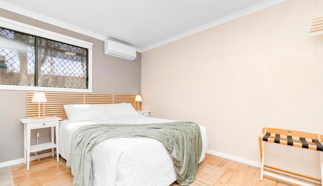 Central guest studio with secure parking!
