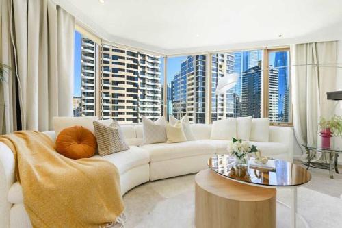 Central Rocks 1BR Walk to Harbour & Pool Gym