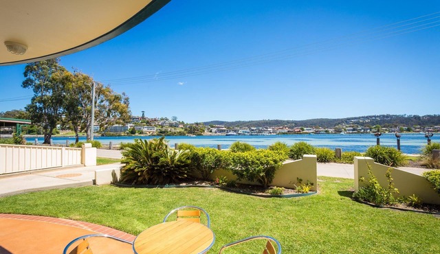 Cetacea Luxury Apartments - 2 Bedroom Lake View Apartment