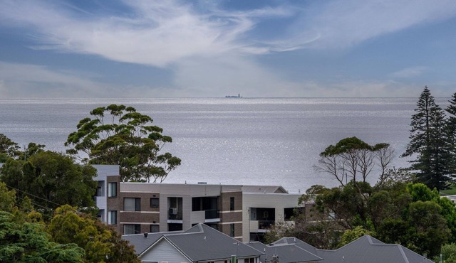 Charmina Kiama, Sea Views