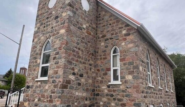 Charming Bed & Breakfast! in Estevan