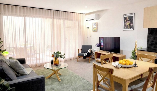 Charming Cosy Apartment in the Heart of Fitzroy