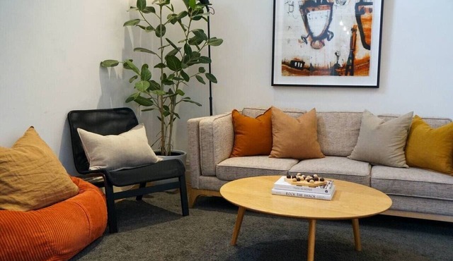 Charming Fitzroy Terrace | Walk, Dine & Explore