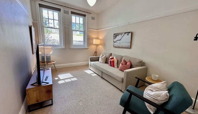 Chic 1-Bed unit at Potts Point